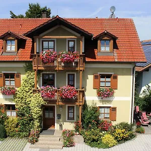 Gaeste-haus Roesch Wiesent